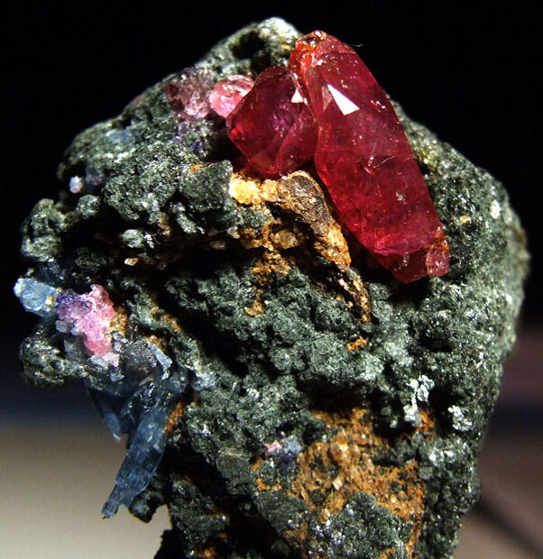 Naturalny rubin z Tanzanii (Winza, dystrykt Mpwapwa)